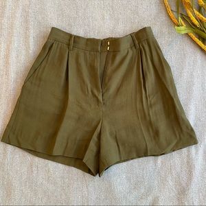 H&M High Waisted Army Green Pleated Shorts SIZE4 EUR36